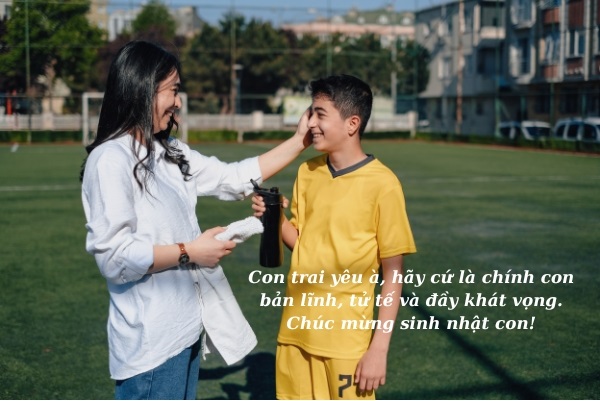 STT chúc mừng sinh nhật con trai đăng Facebook