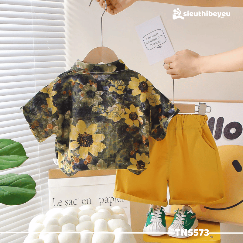 Set Áo Sơ Mi Họa Tiết Hoa Hướng Dương Quần Đùi Kaki